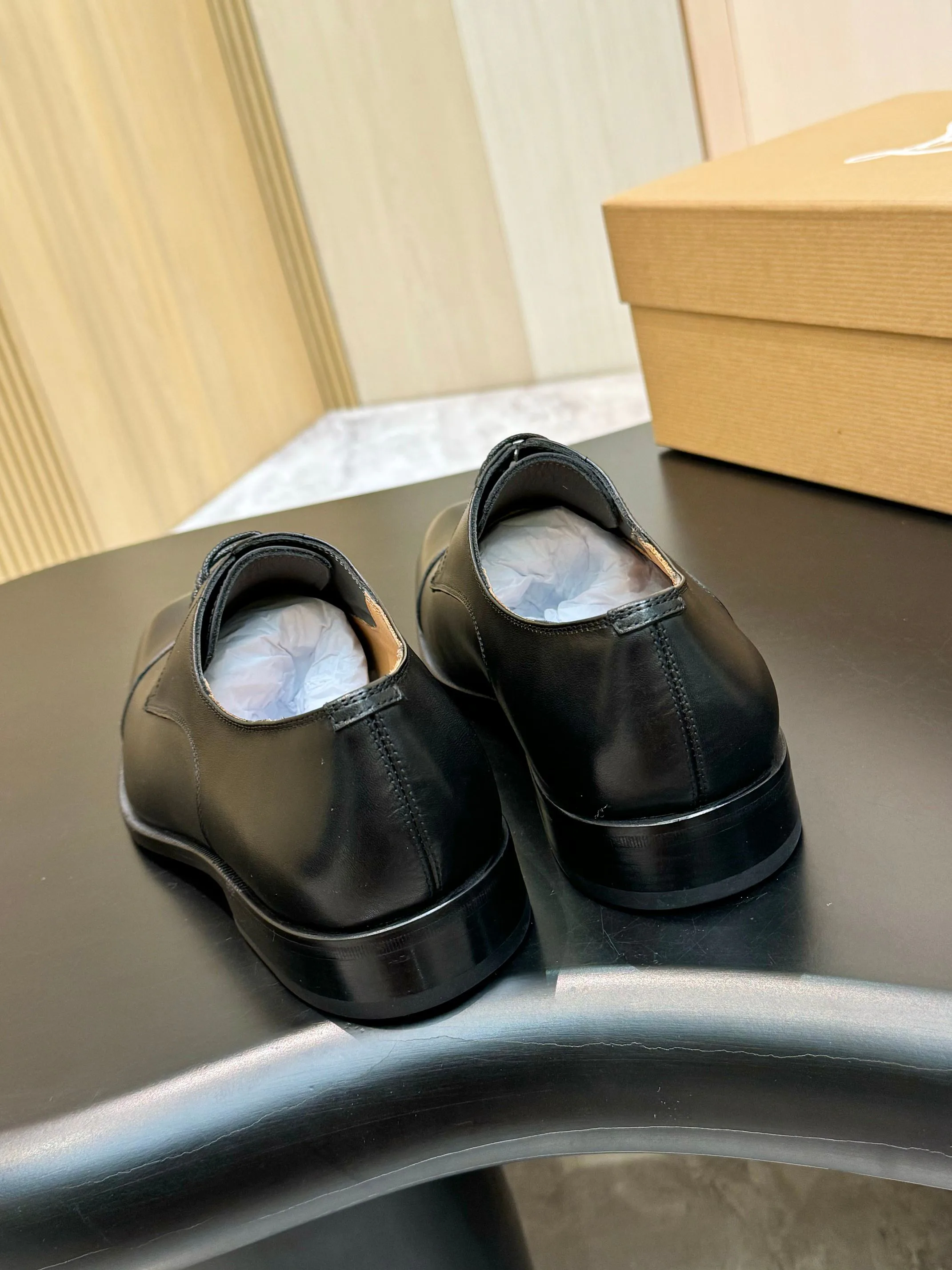 Men's Loafers And Dress Shoes CHRISTIAN LOUBOUTIN 18117229