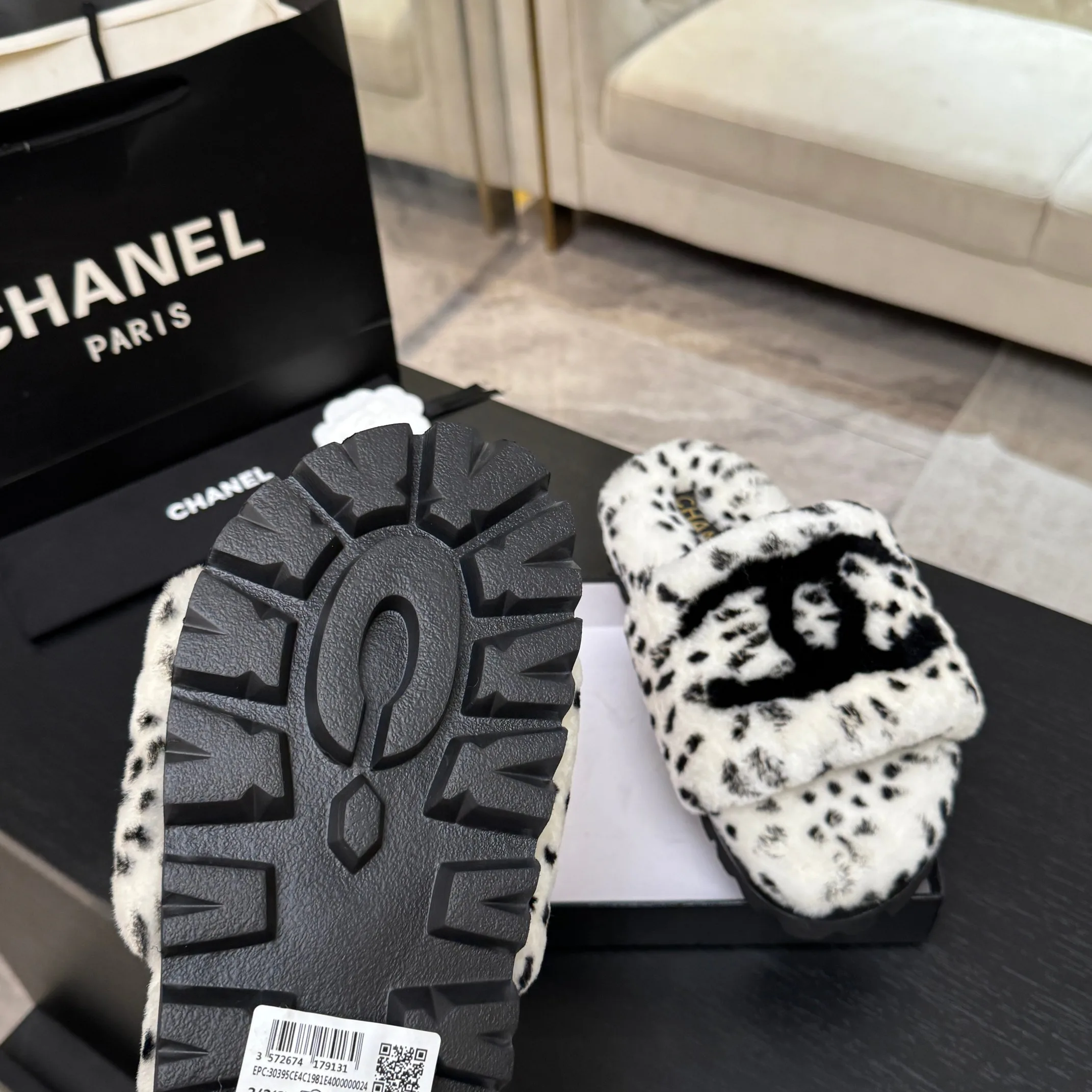 Women's Slippers CHANEL 18062756