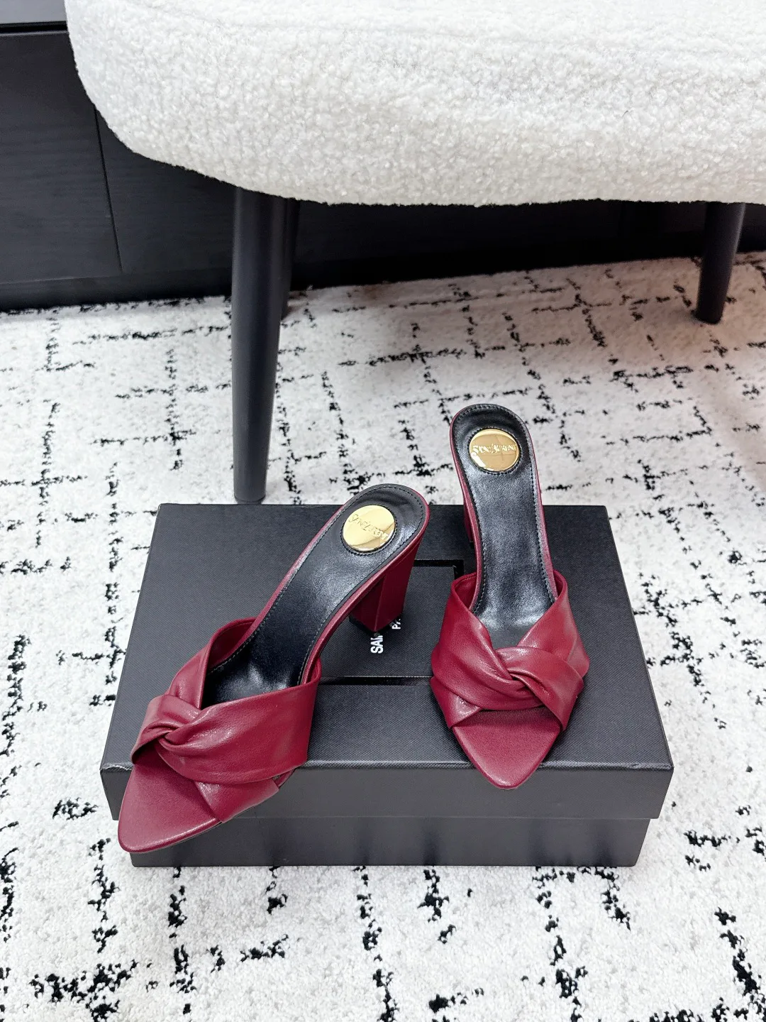 Women's Mules And Clogs SAINT LAURENT 17946660
