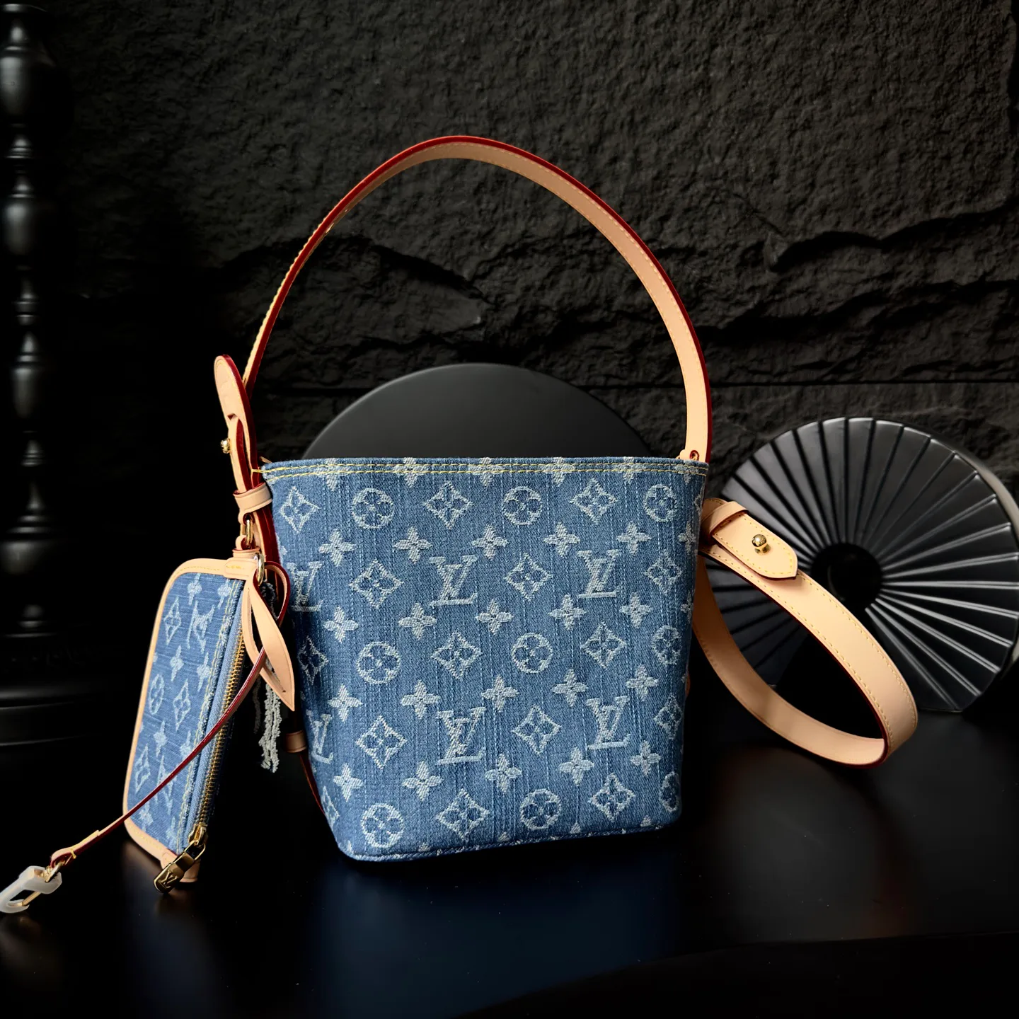 Women's Classic Handbags LOUIS VUITTON 16830635
