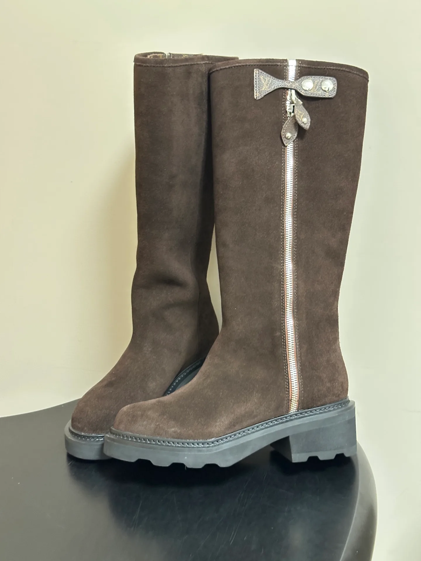 Women's Boots LOUIS VUITTON 18388115