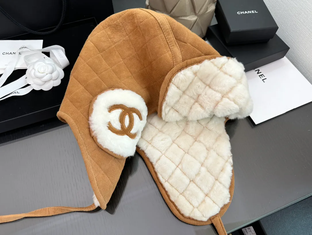 Hats CHANEL 18347658