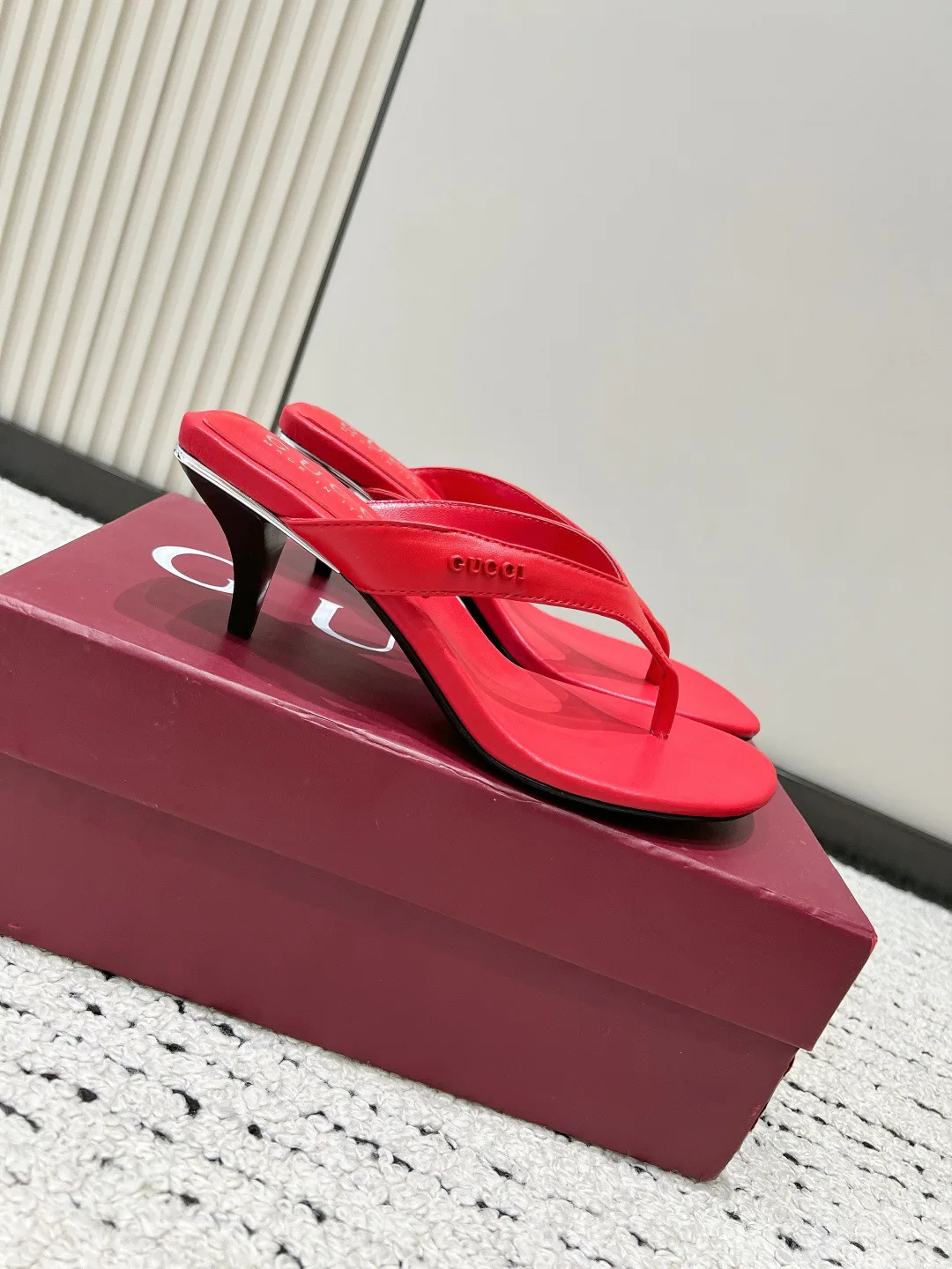 Women's Flip-Flops GUCCI 17637845