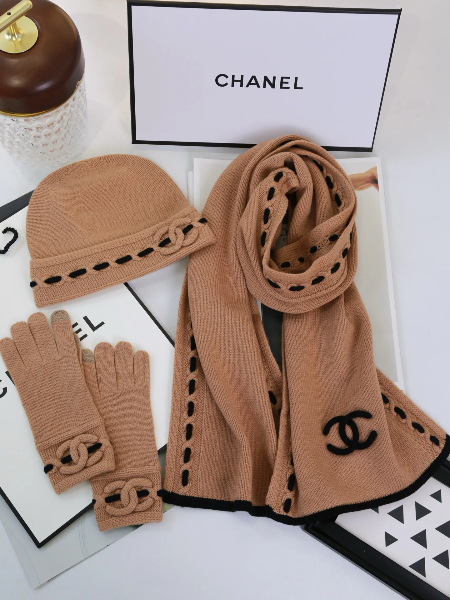 Hats CHANEL 18427045