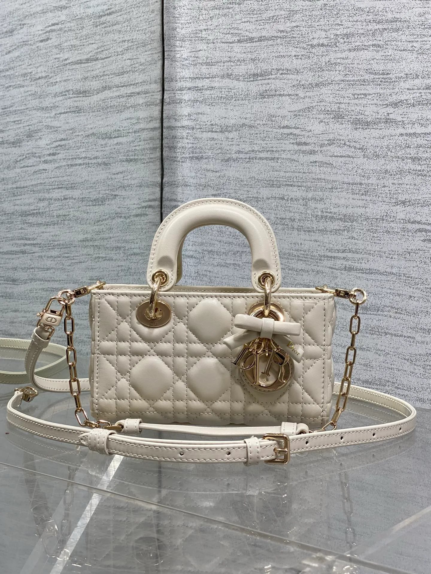 Women's Classic Handbags CHRISTIAN DIOR 18070561