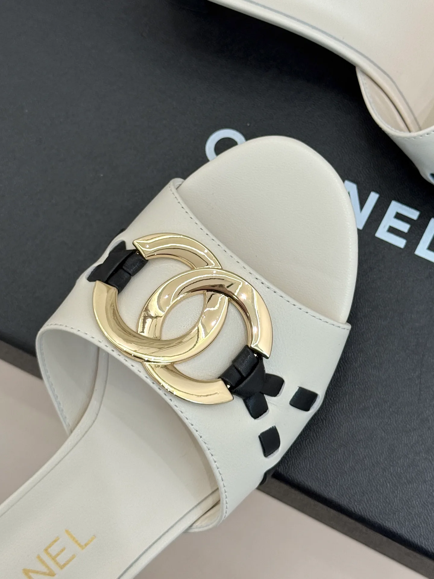 Women's Open-Toe Sandals CHANEL 17025707