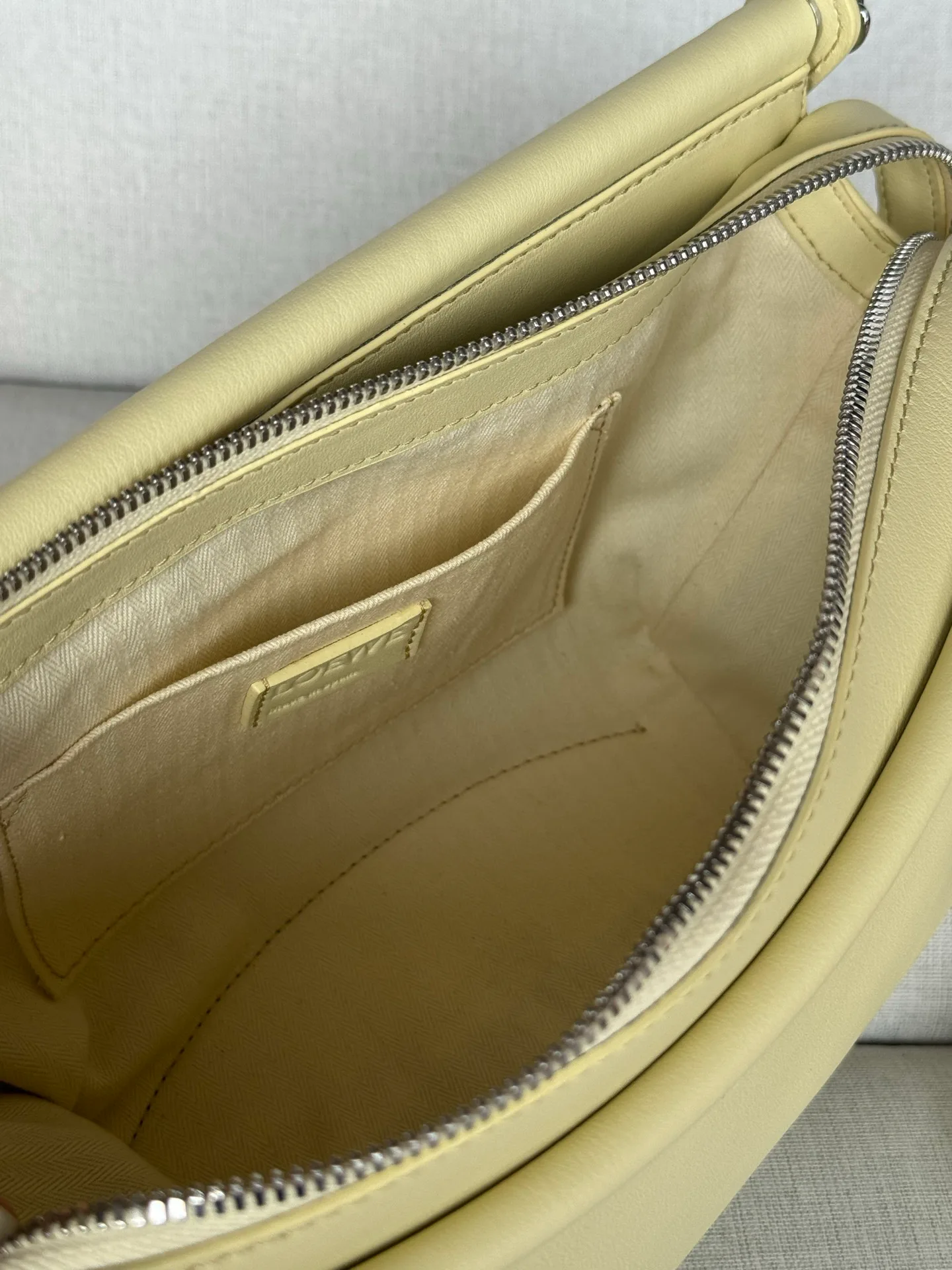 Классические Сумки Женские Loewe 18684087