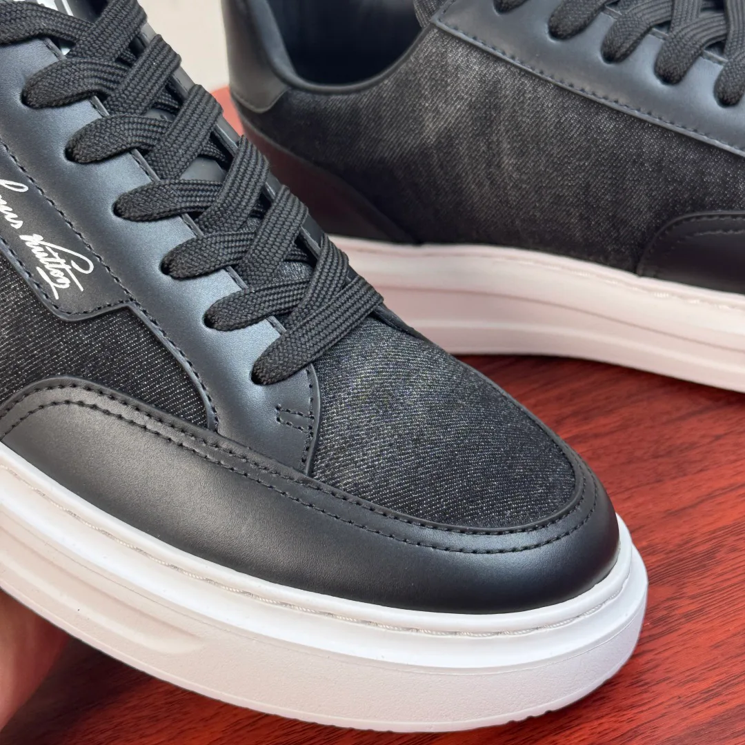 Men's Sneakers LOUIS VUITTON 17722575