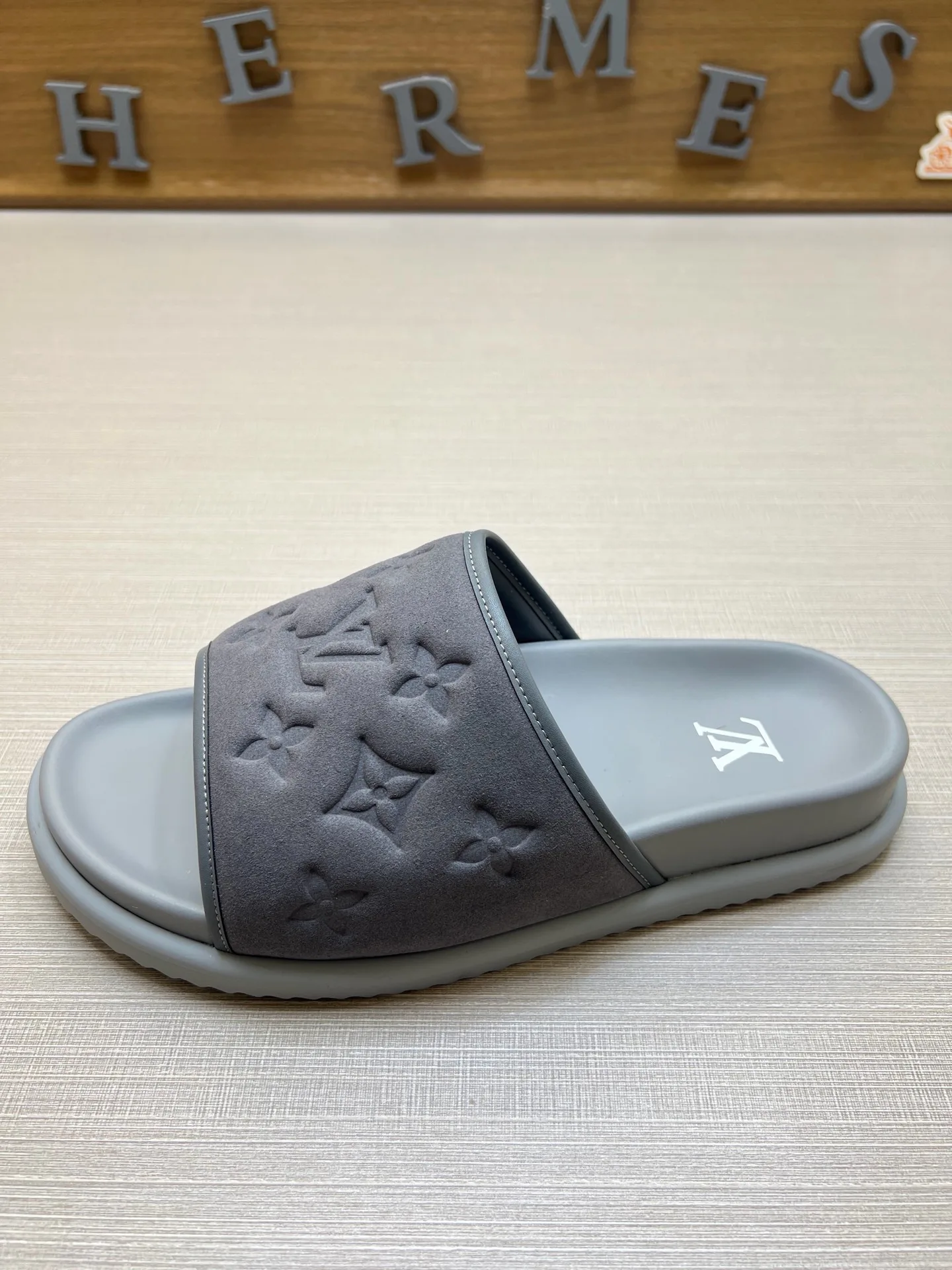 Women's Flip-Flops LOUIS VUITTON 18011807