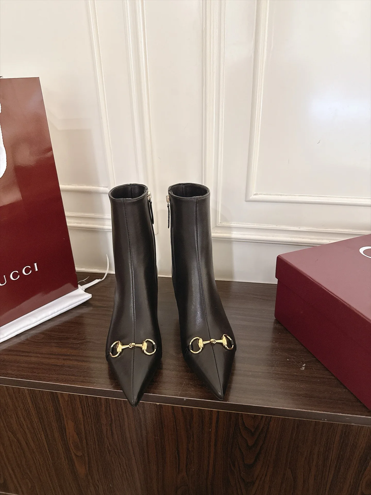 Women's Booties GUCCI 18143123