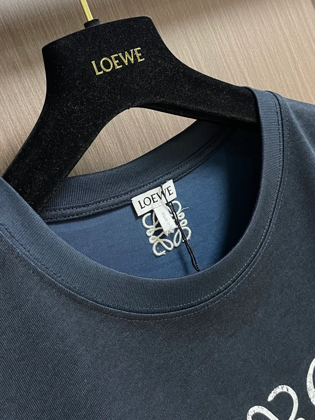 Women's T-Shirts LOEWE 18191427
