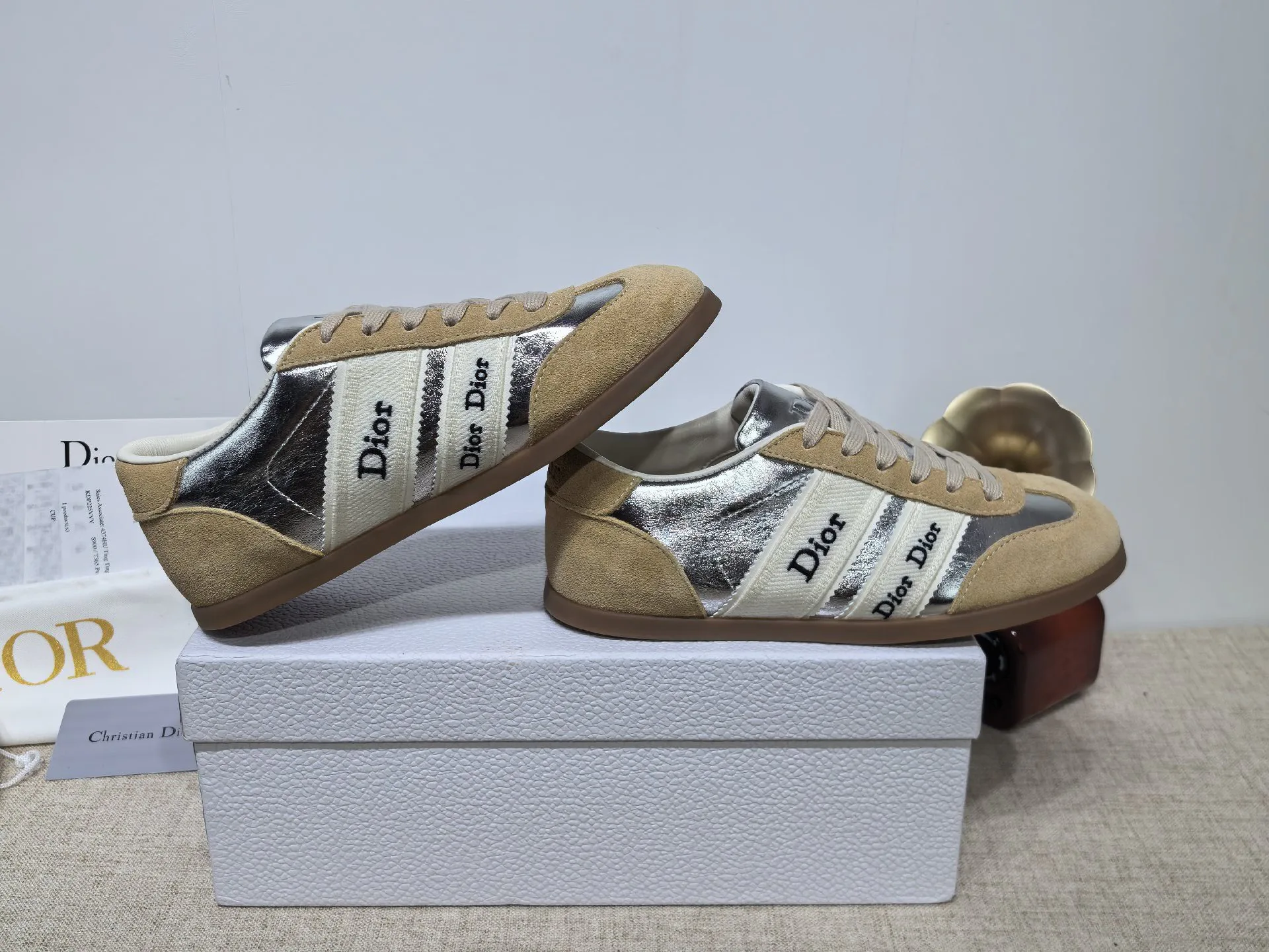 Women's Sneakers CHRISTIAN DIOR 17805346
