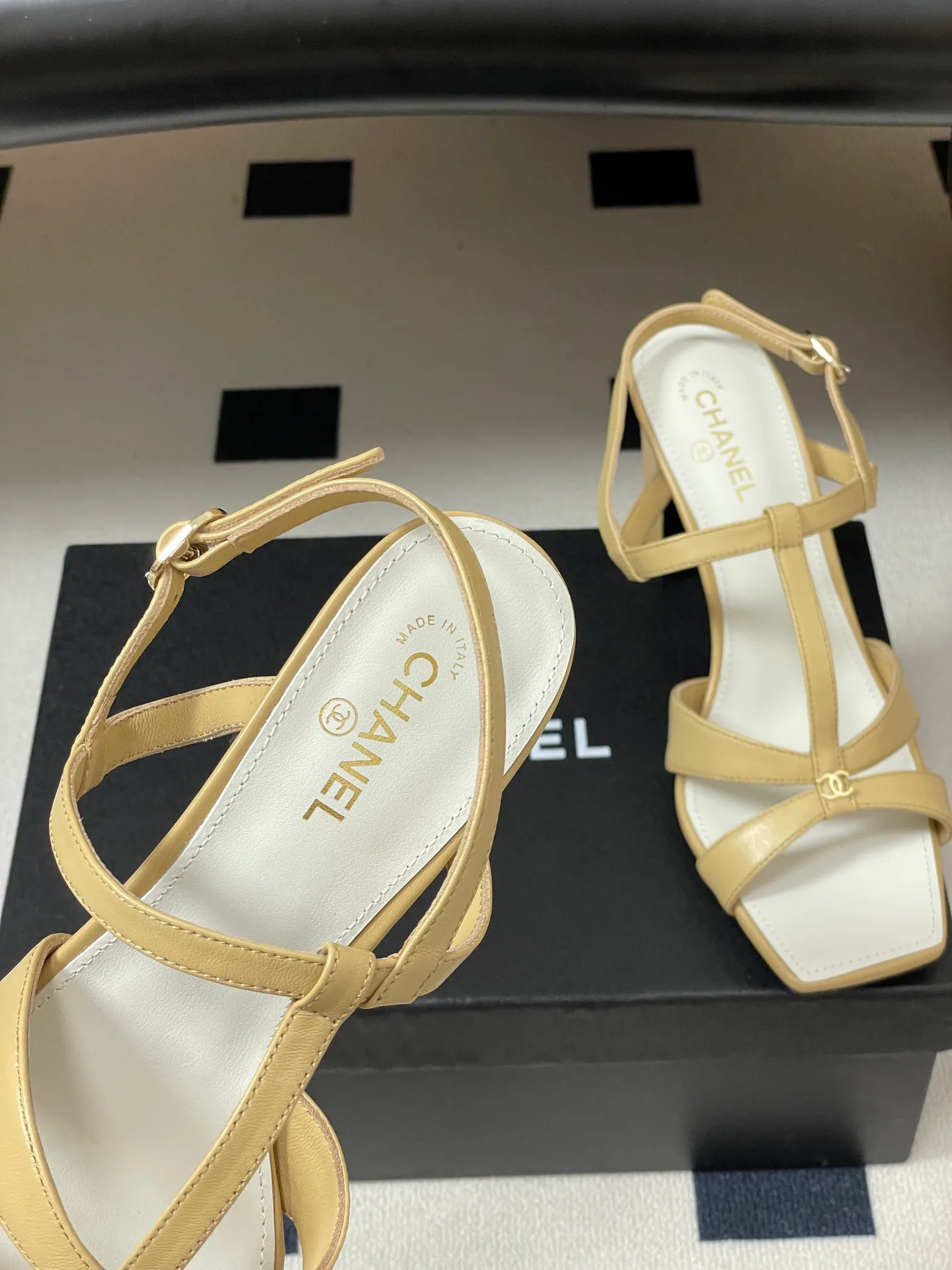 Women's Open-Toe Sandals CHANEL 17302901