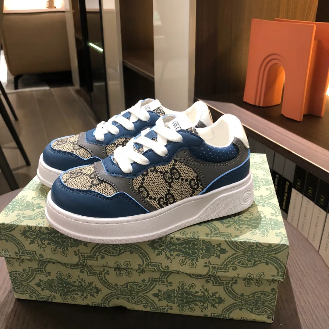 Women's Sneakers GUCCI 18445135