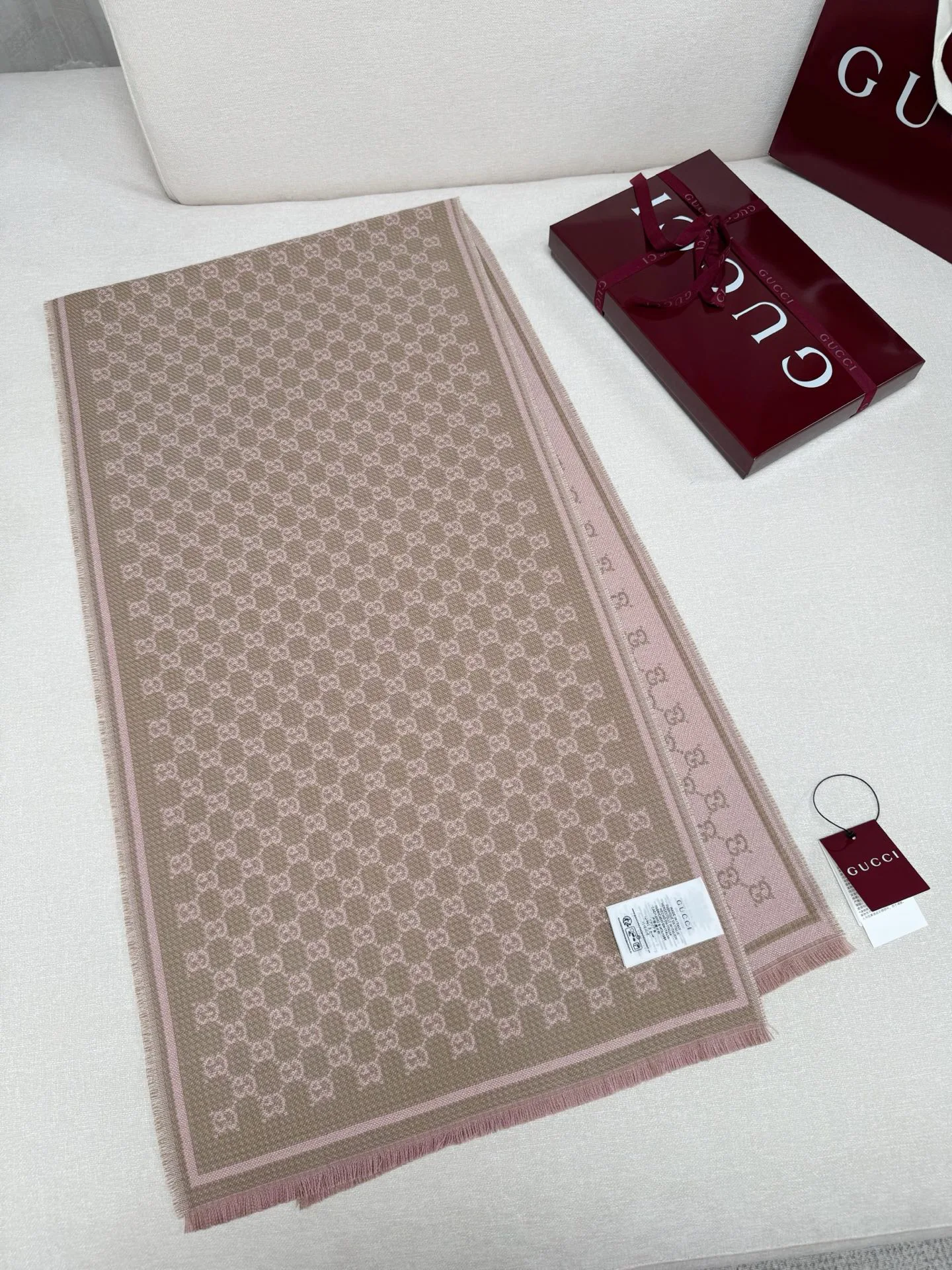 Scarves GUCCI 17992036