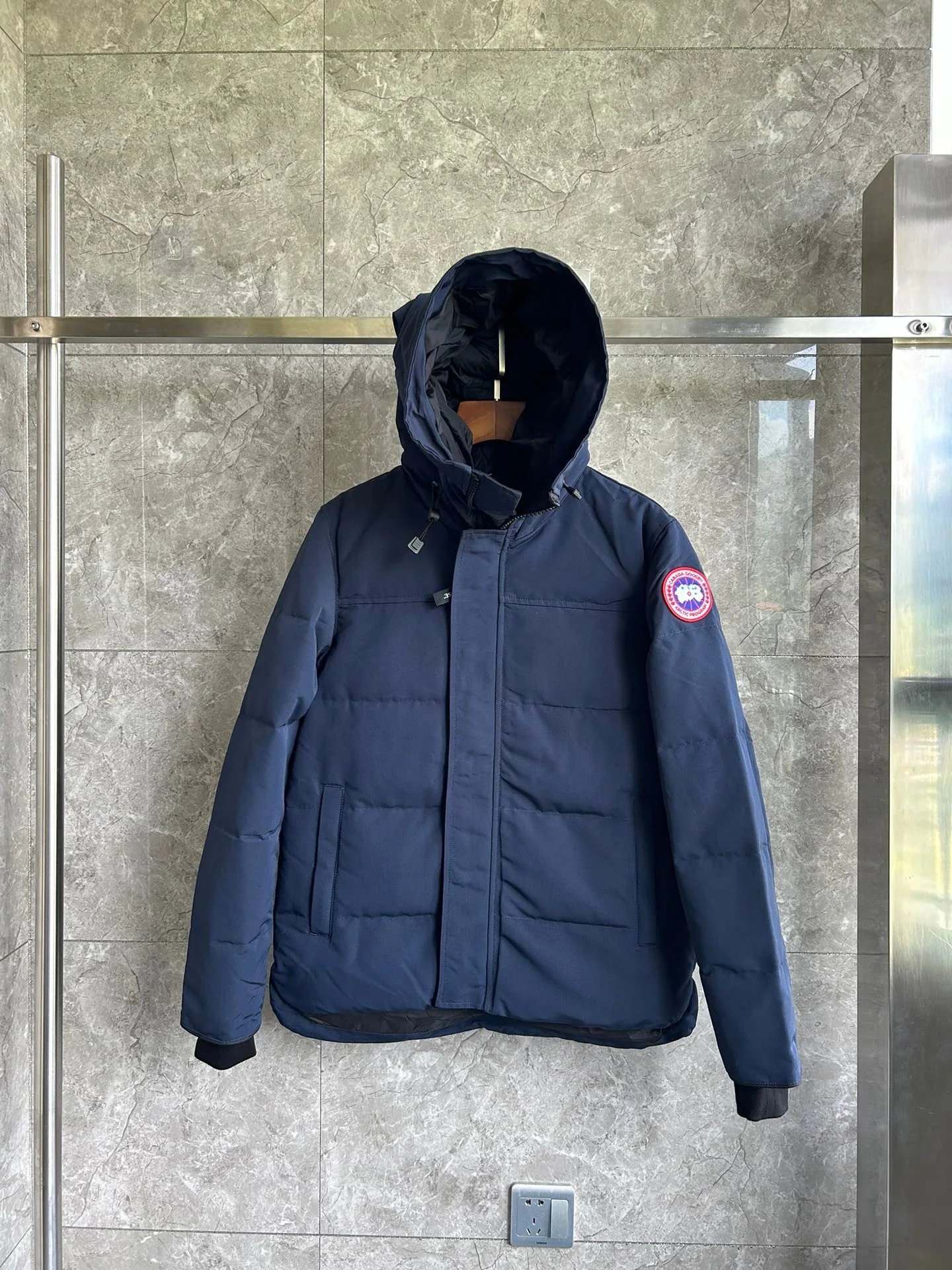 Women's Jackets And Down Jackets CANADA GOOSE 18111614
