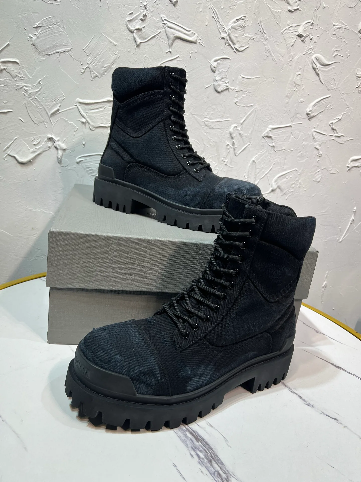 Ботинки Мужские Balenciaga 18677684
