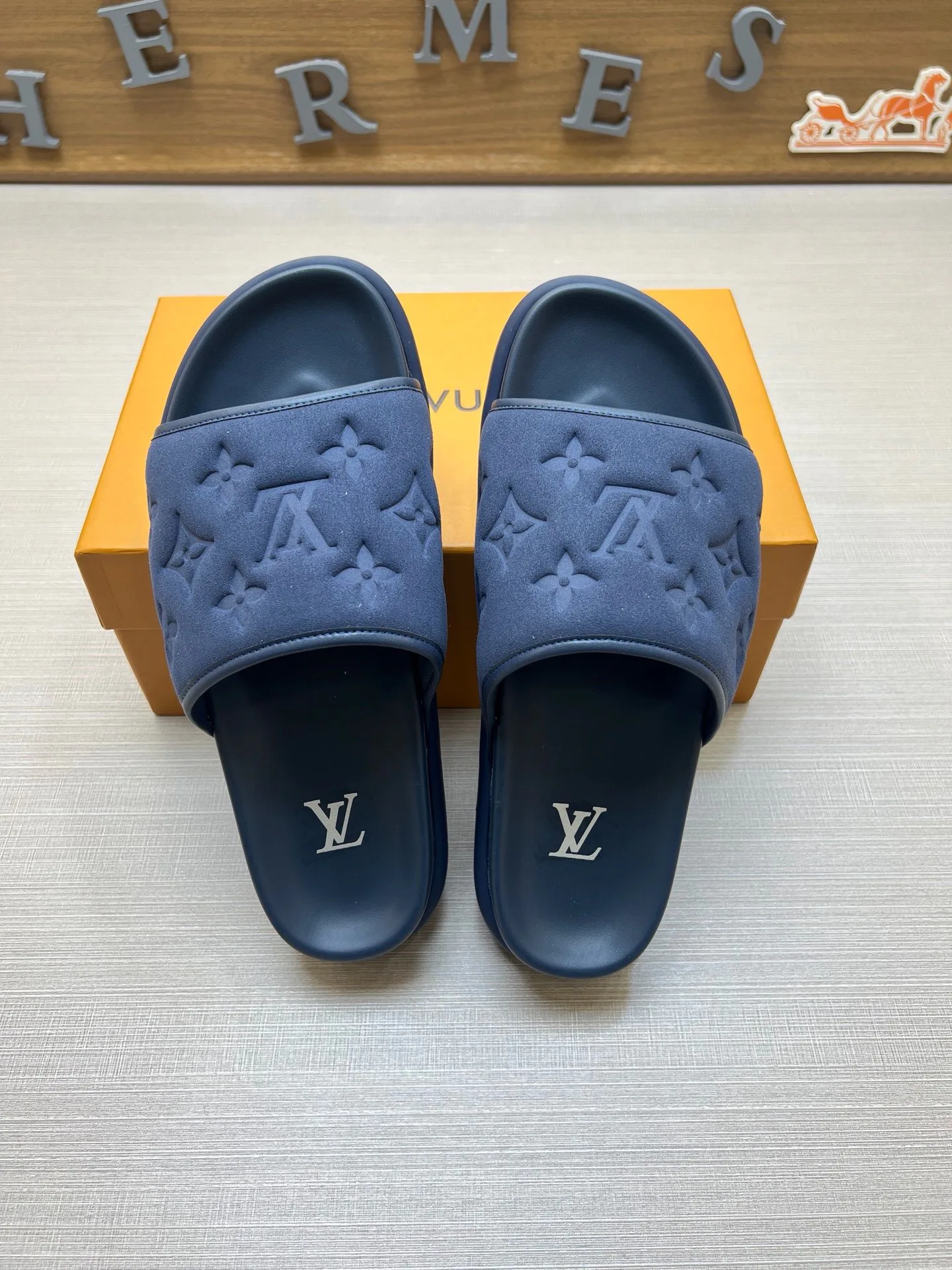 Women's Flip-Flops LOUIS VUITTON 18011812