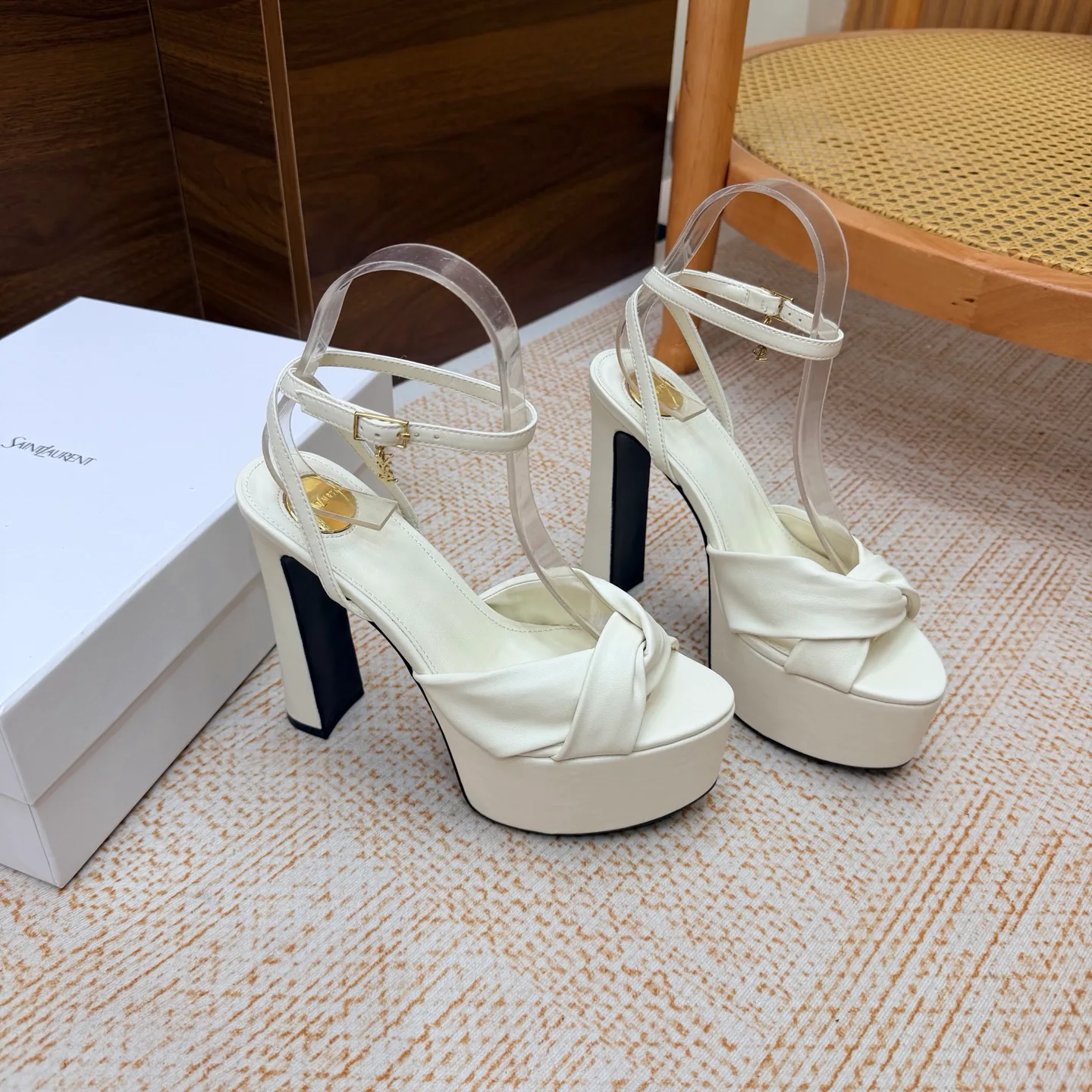 Women's Open-Toe Sandals SAINT LAURENT 18104669