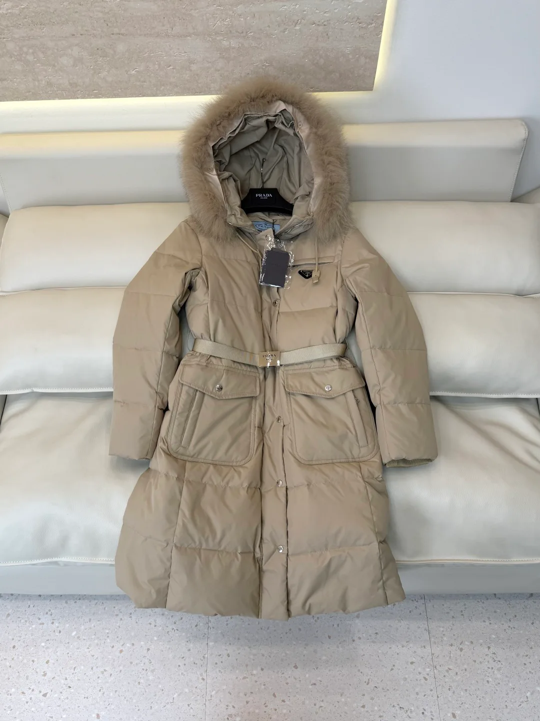 Куртки И Пуховики Женские Prada 18639878