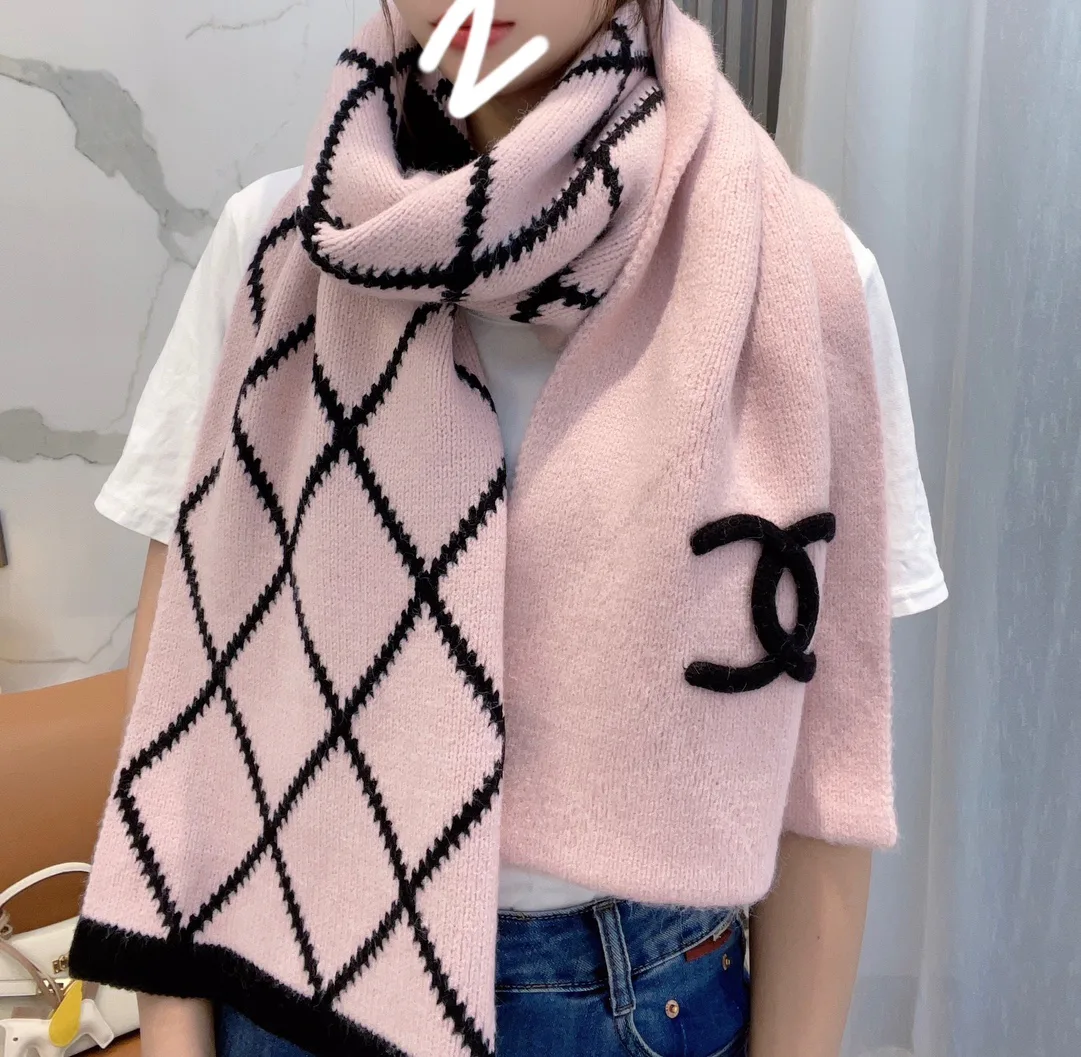 Scarves CHANEL 18105432