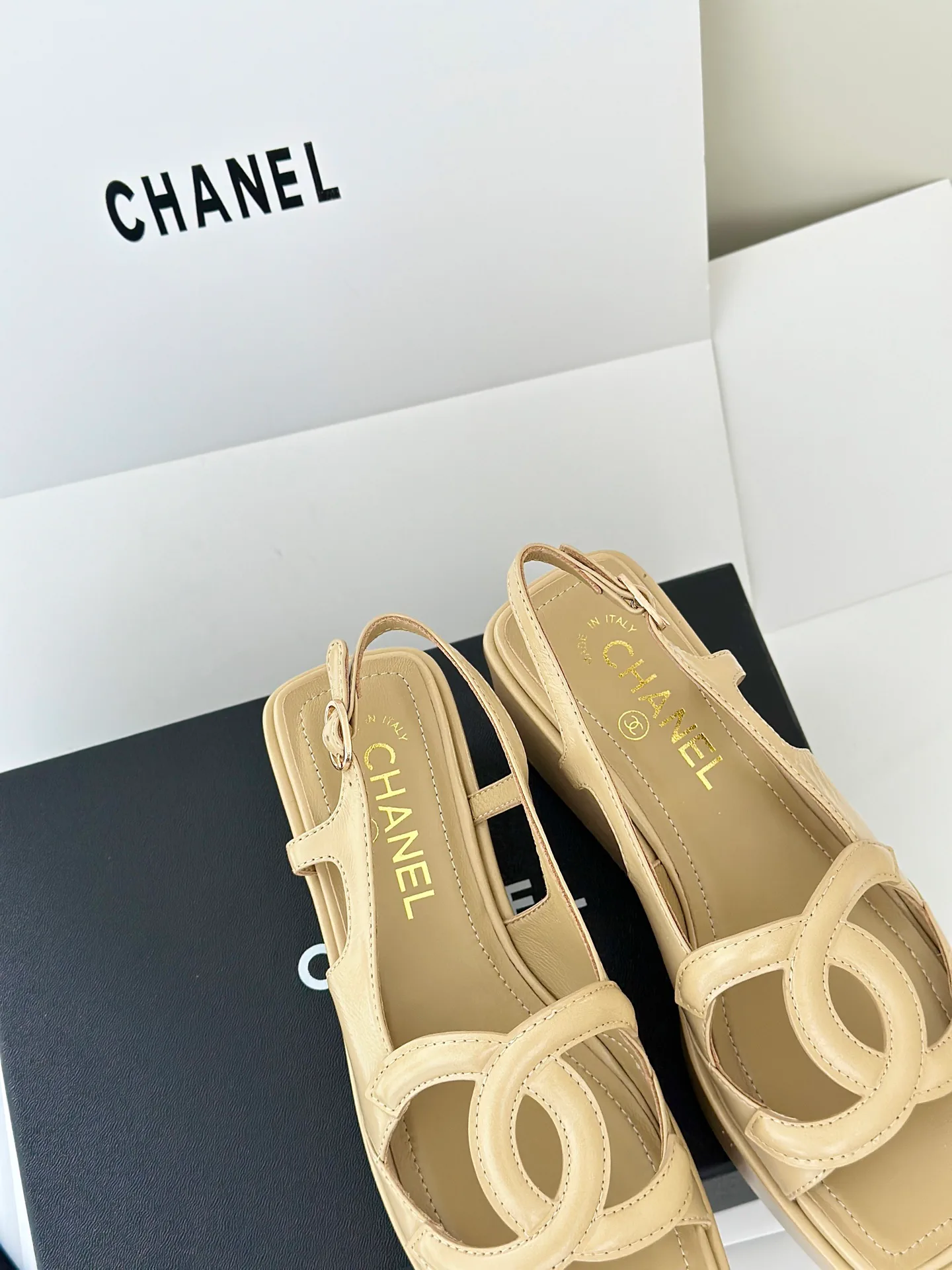 Women's Open-Toe Sandals CHANEL 18143039