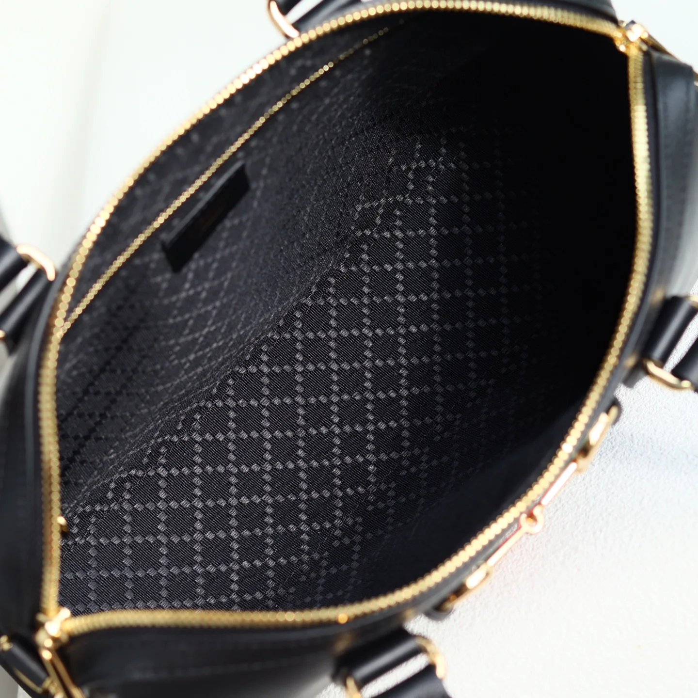 Классические Сумки Женские Gucci 18614484