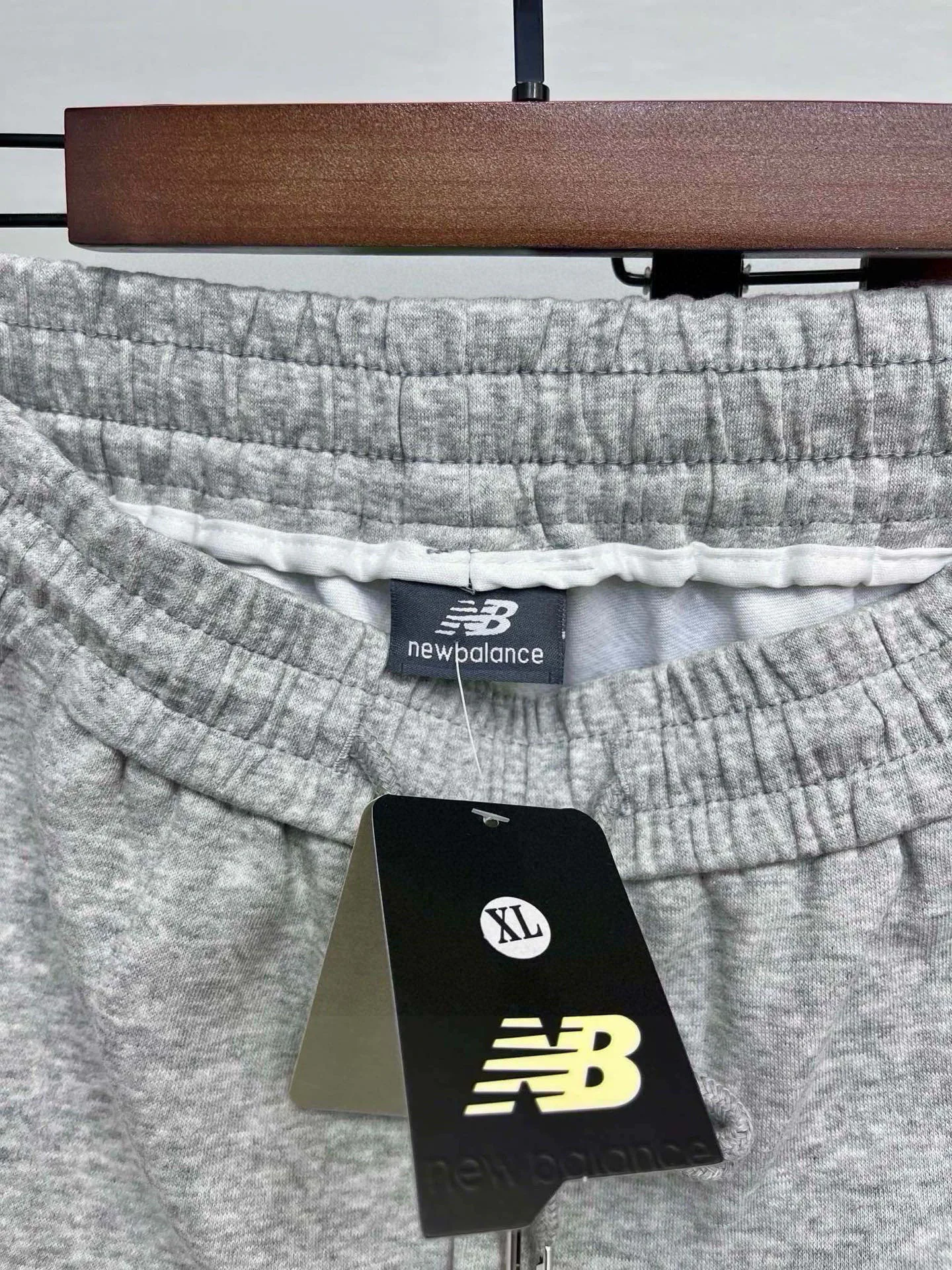 Men's Trousers NEW BALANCE 18068873