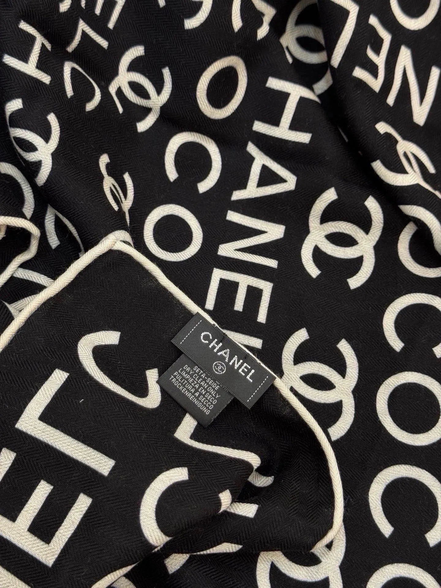 Scarves CHANEL 17631798