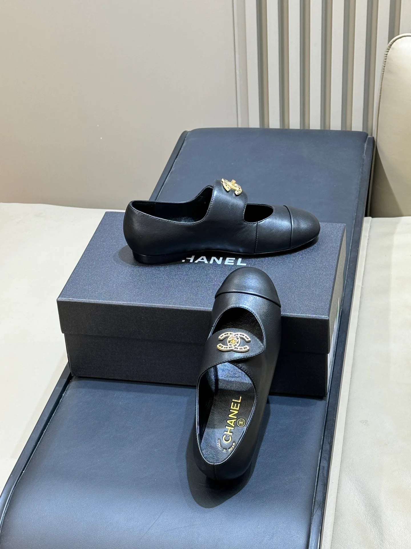 Women's Ballet Flats CHANEL 18072990