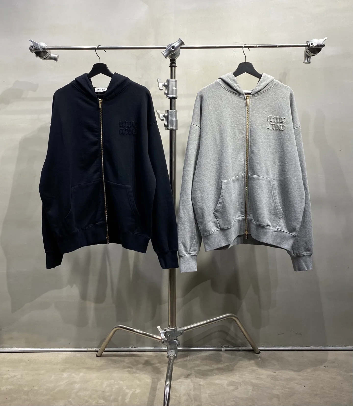 Men's Sweatshirts And Hoodies MIU MIU 18411458