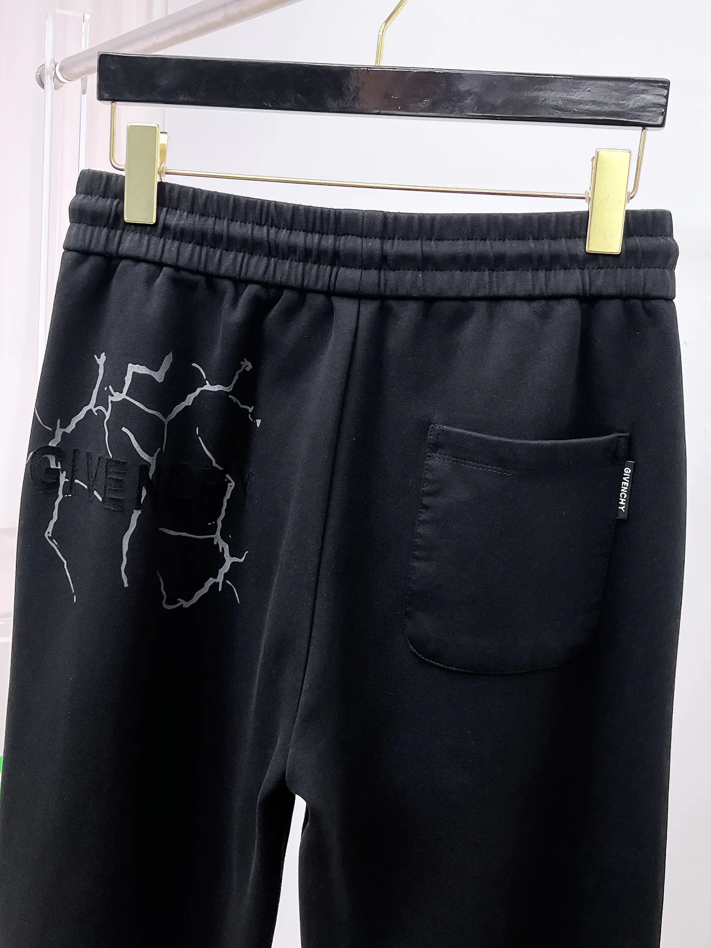 Men's Trousers GIVENCHY 18399378