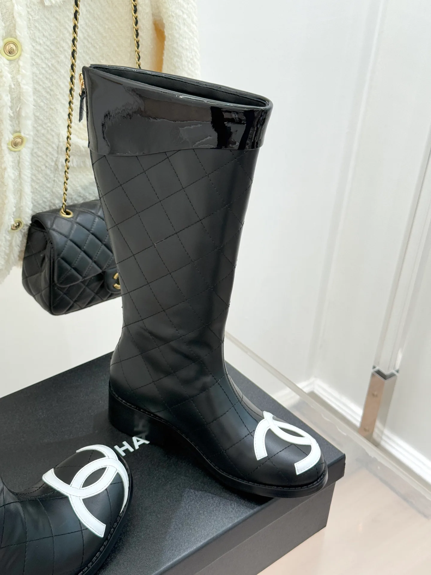 Women's Boots CHANEL 18154364