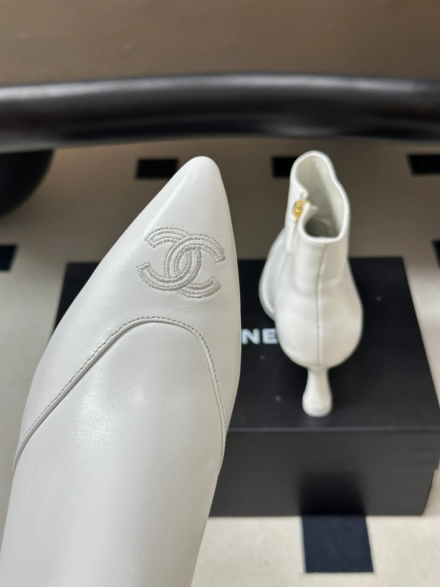 Women's Booties CHANEL 17946631