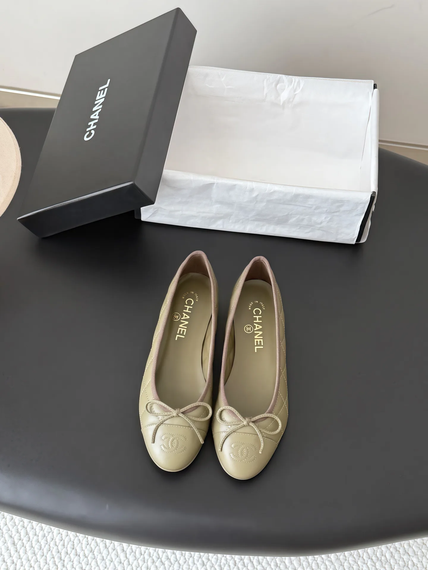 Women's Ballet Flats CHANEL 18053793
