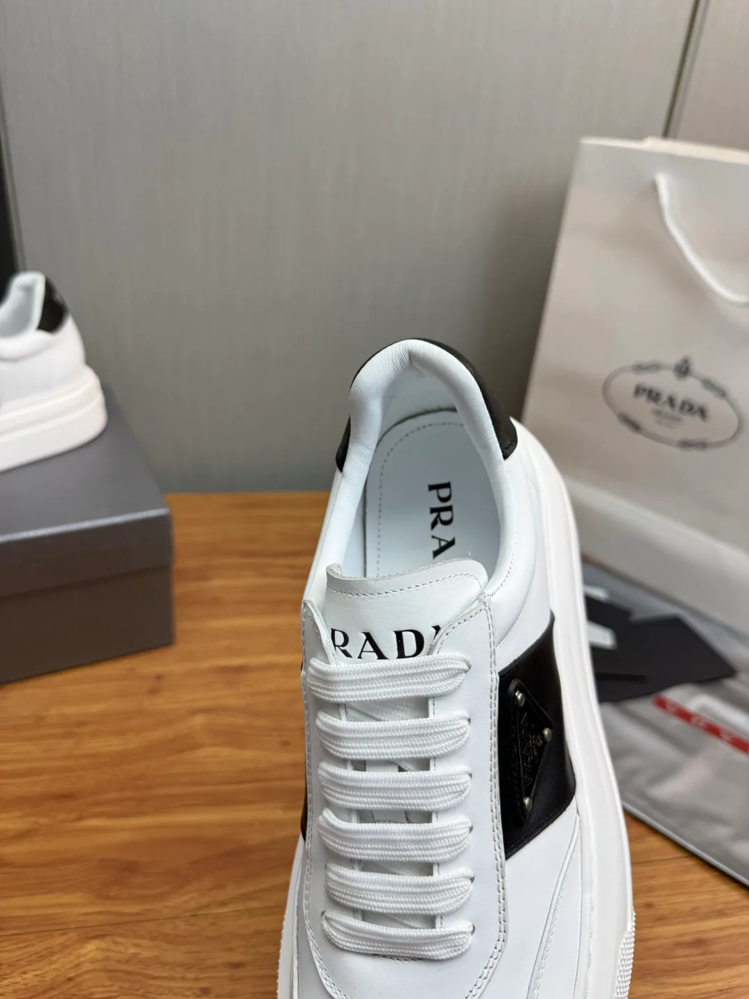 Men's Sneakers PRADA 17890558