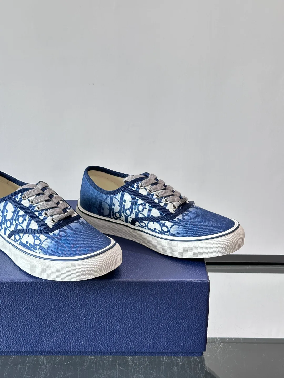 Women's Sneakers CHRISTIAN DIOR 17649811