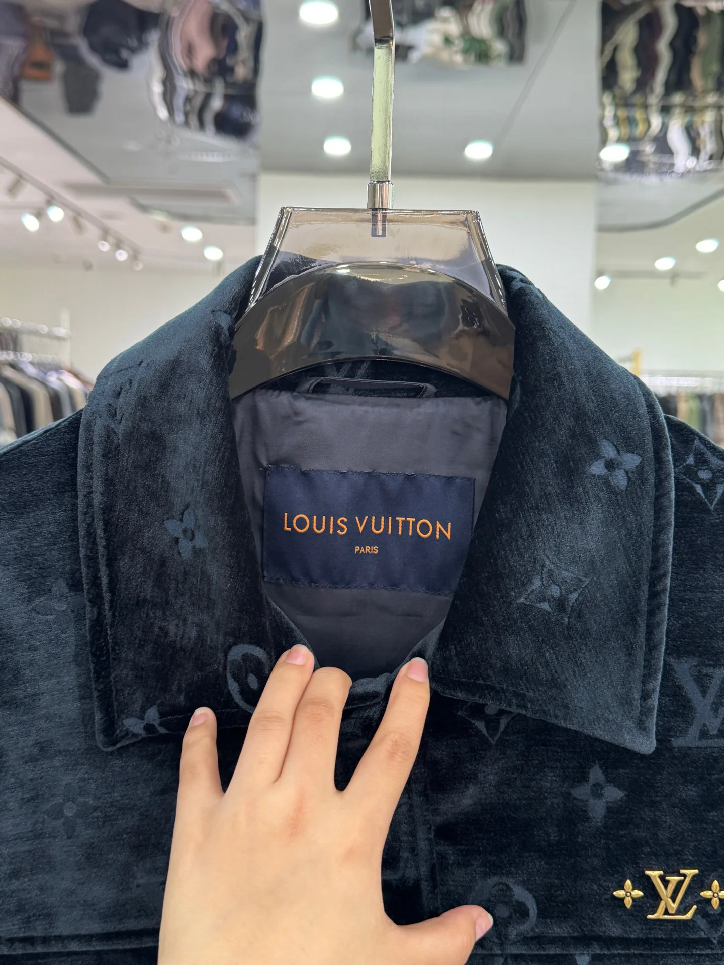 Men's Jackets And Down Jackets LOUIS VUITTON 18084253