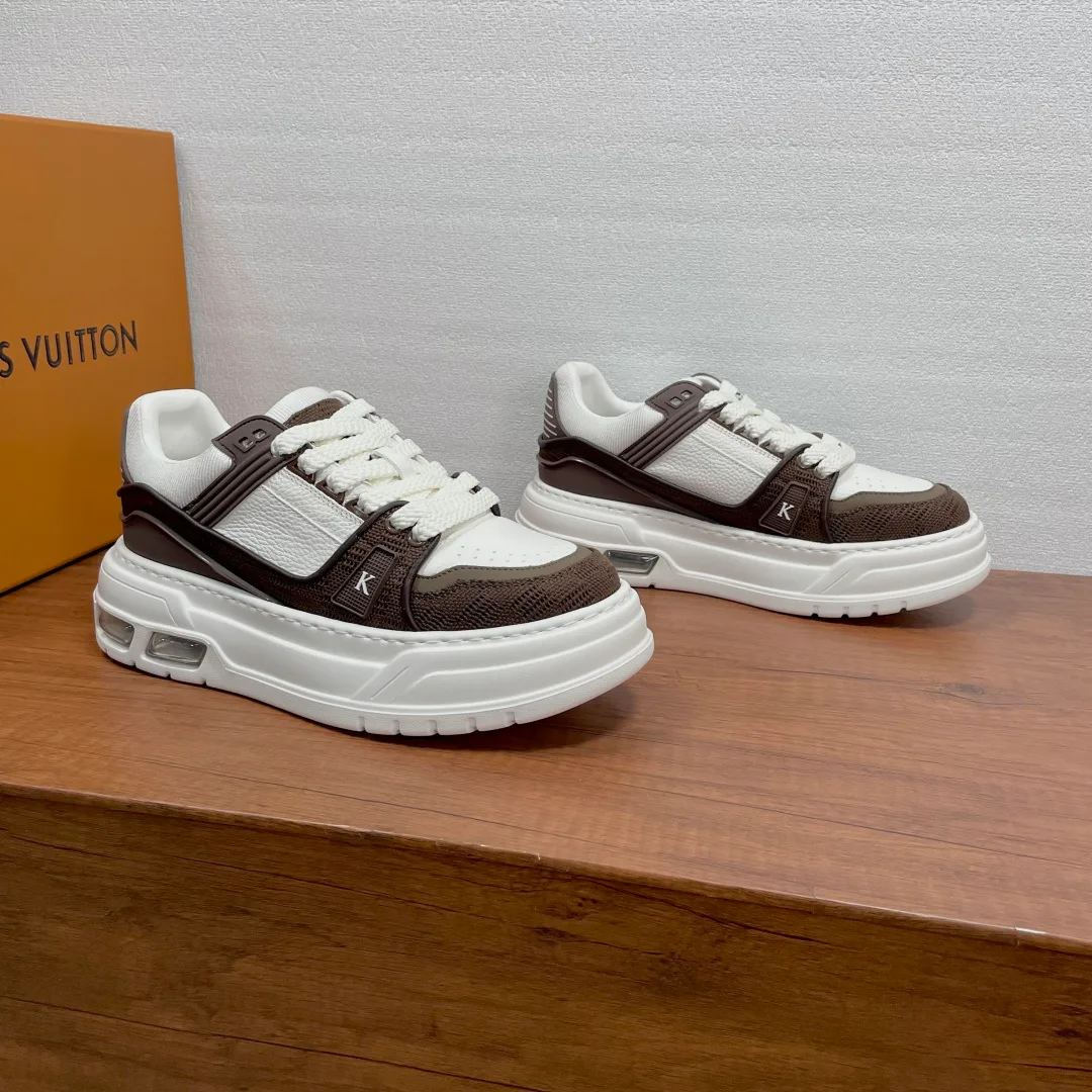 Men's Sneakers LOUIS VUITTON 17542427