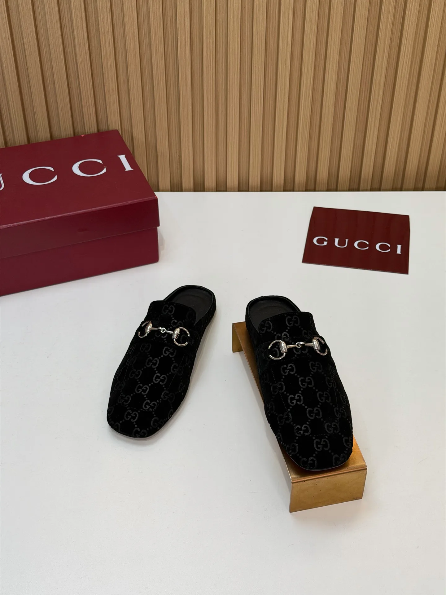 Women's Mules And Clogs GUCCI 18083800