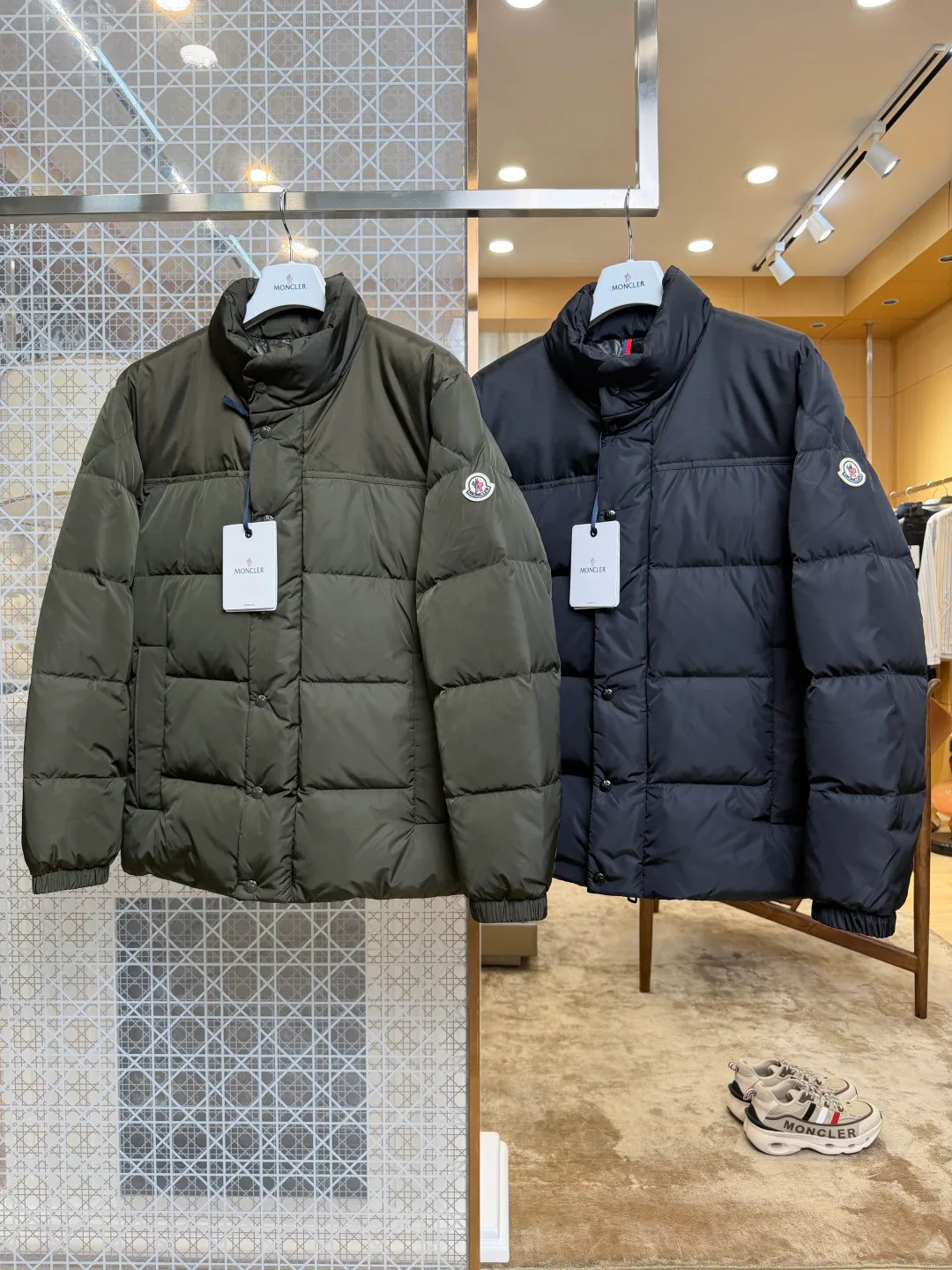 Men's Jackets And Down Jackets MONCLER 18359608