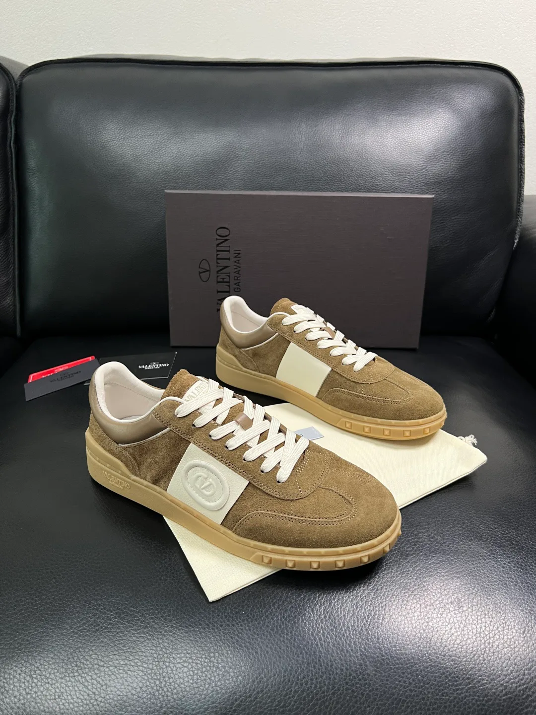 Women's Sneakers VALENTINO 17093909