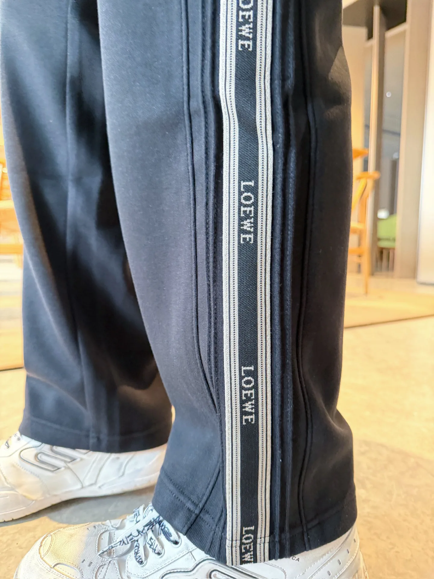Men's Trousers LOEWE 18345733