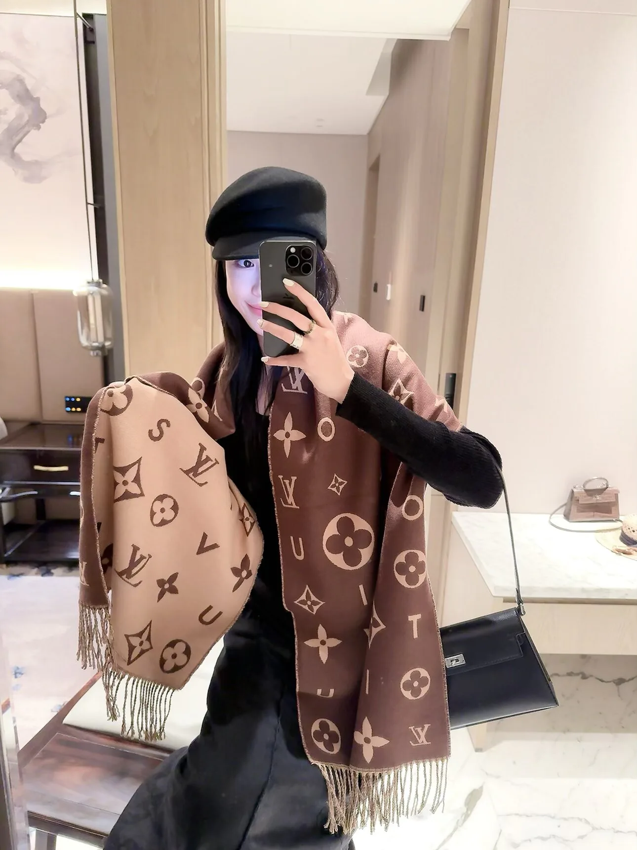 Scarves LOUIS VUITTON 18377562