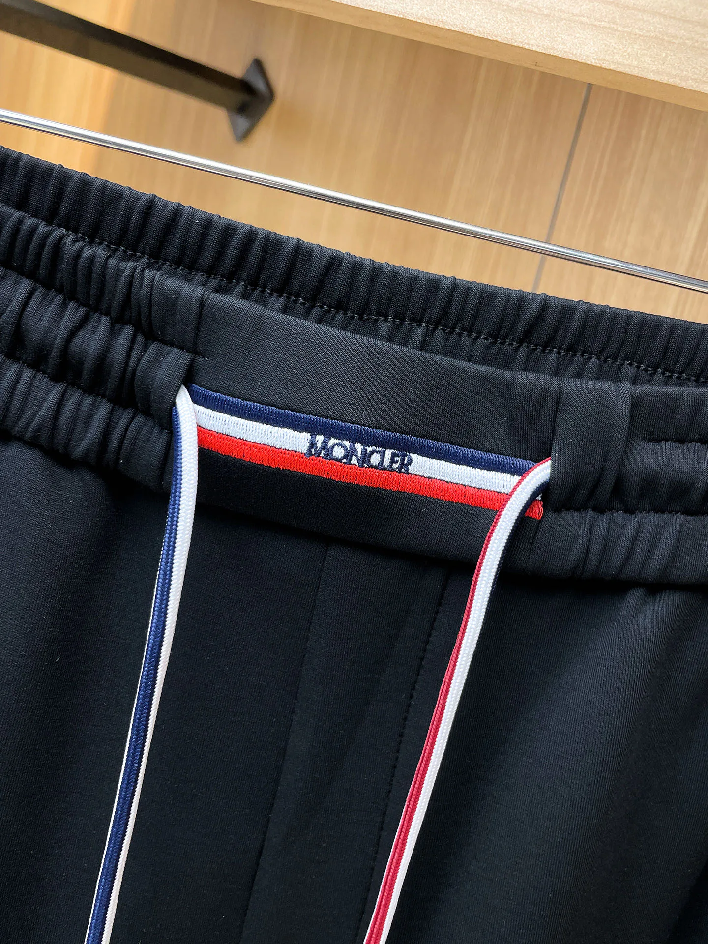 Men's Trousers MONCLER 18499628