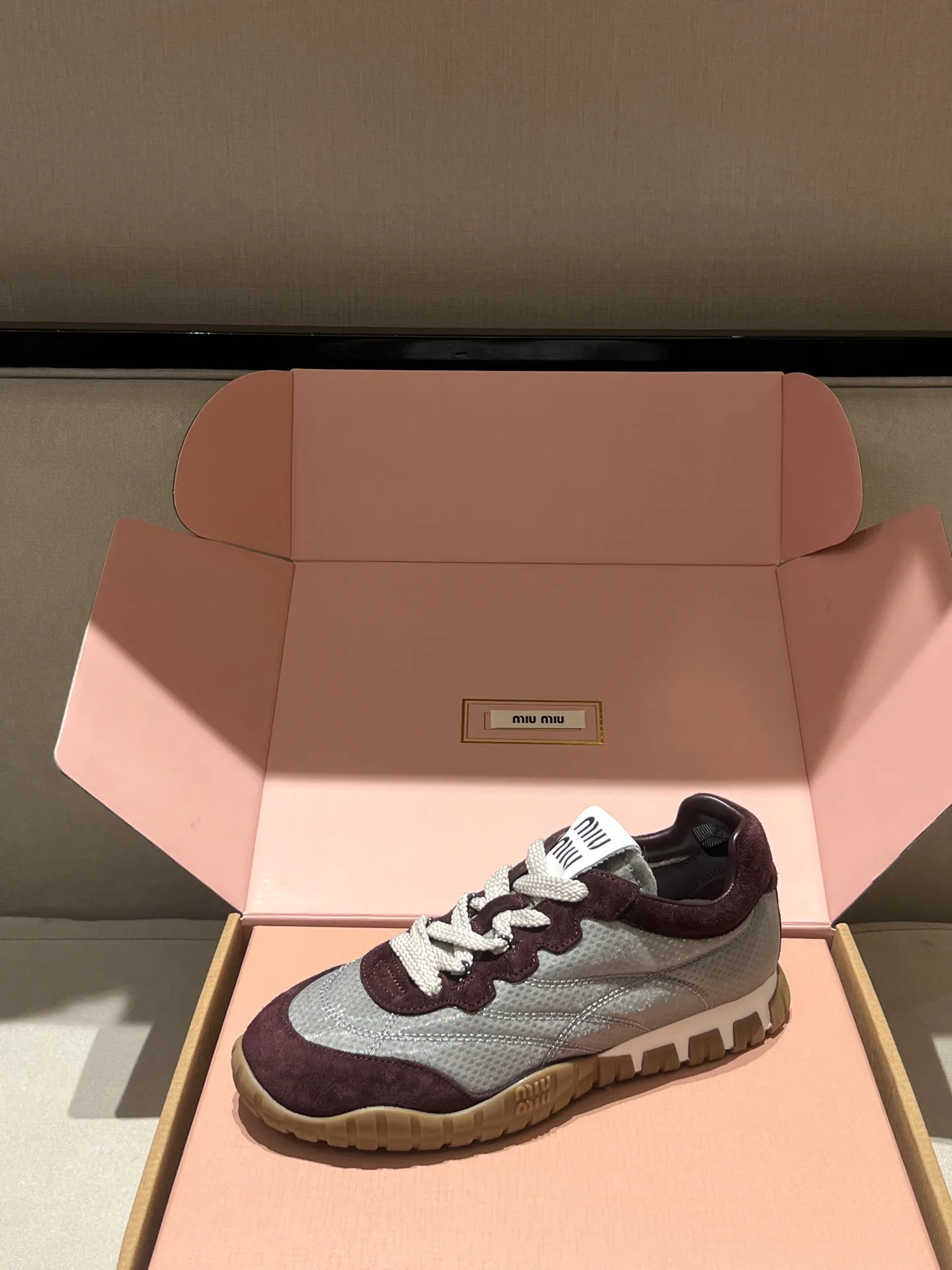 Women's Sneakers MIU MIU 18020556
