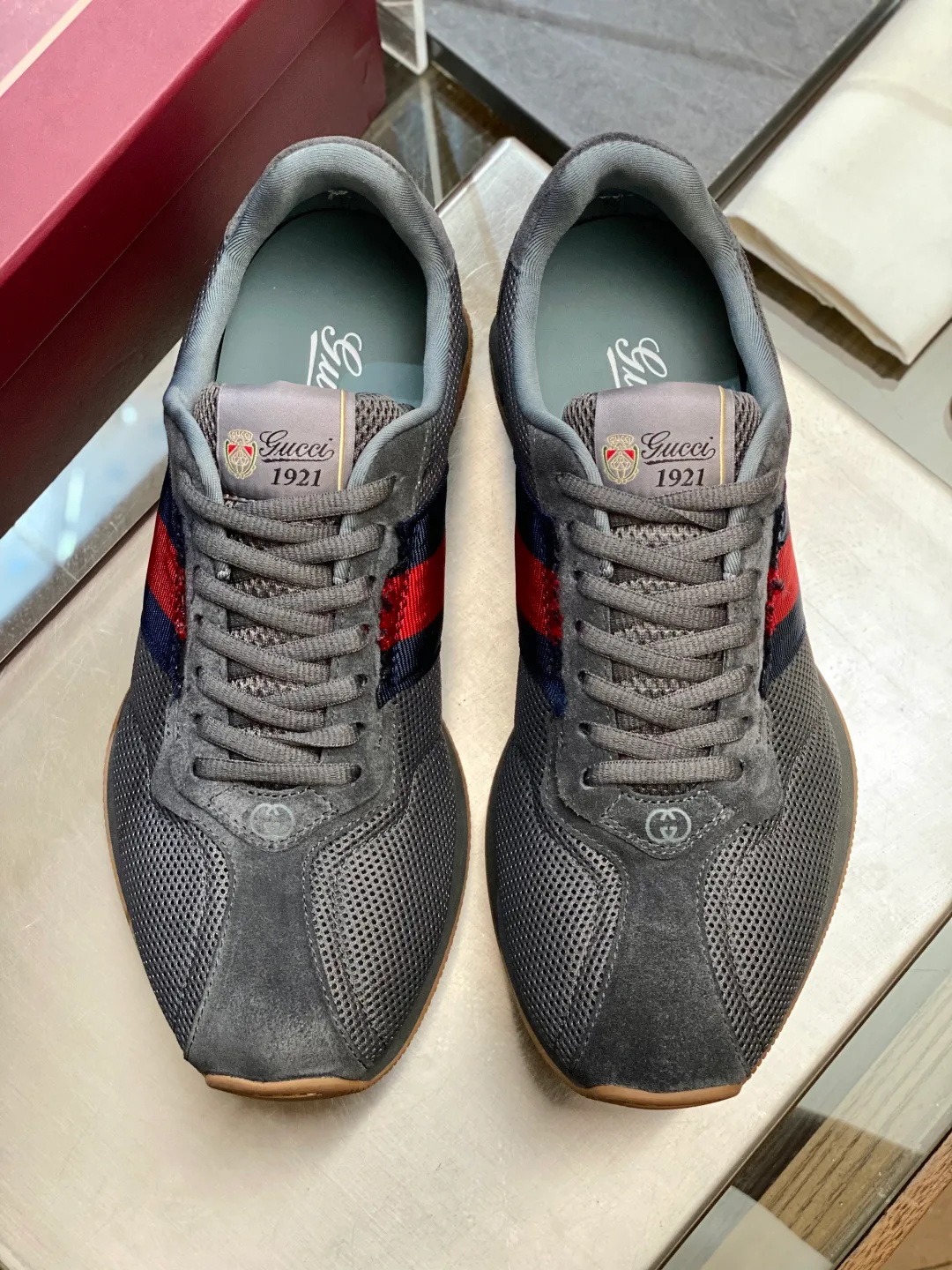 Women's Sneakers GUCCI 18119355