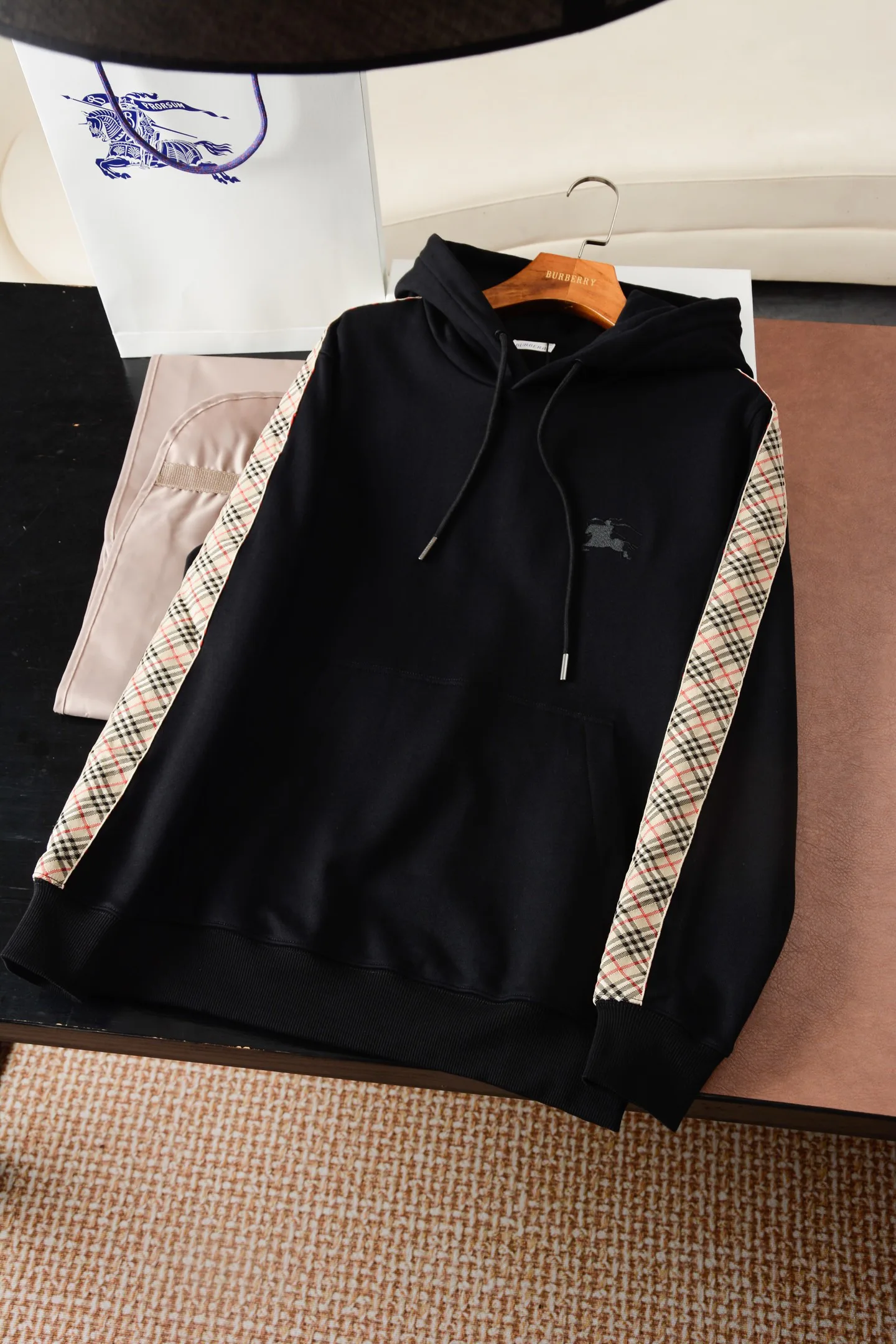 Men's Sweatshirts And Hoodies BURBERRY 18141441