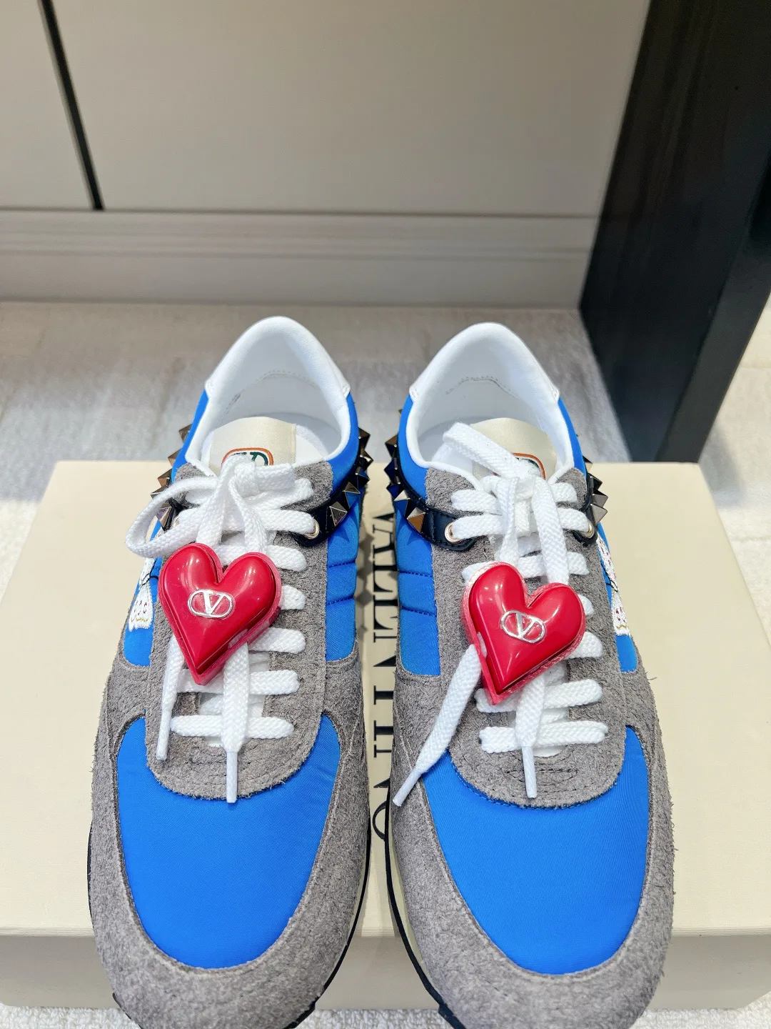 Women's Sneakers VALENTINO 18436566