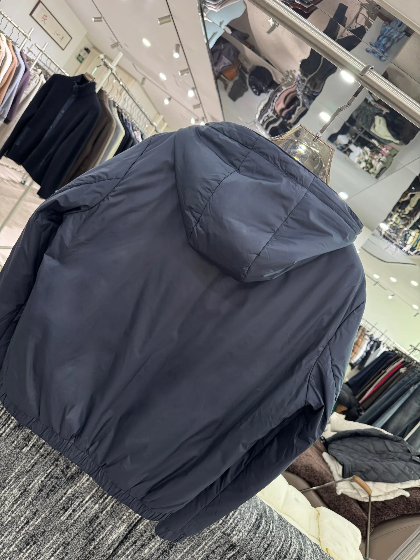 Men's Jackets And Down Jackets MONCLER 18084261